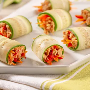 Remolinos de pepino con ajonjolí y jengibre
