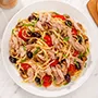 Pasta con atún y vegetales asados