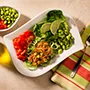 Ensalada de pepino en espirales con sriracha